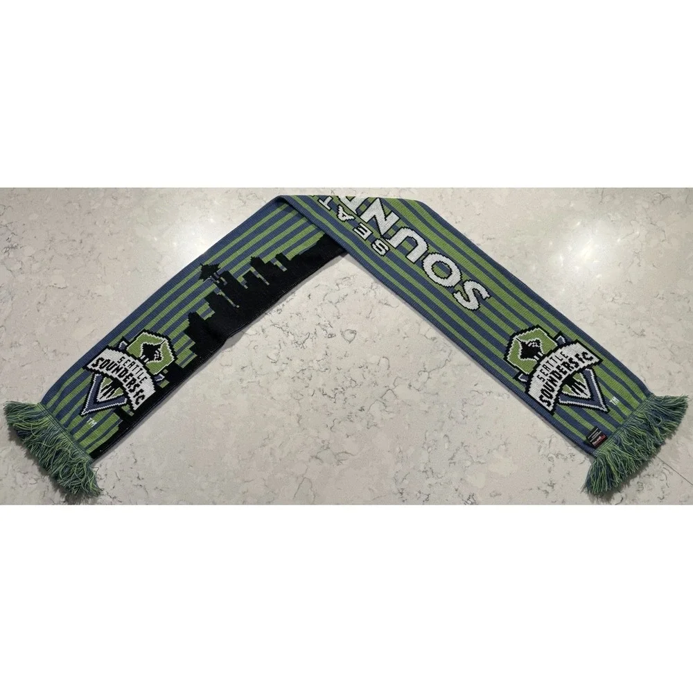 Seattle Sounders FC Ruffneck Scarf OS Green Blue MLS Soccer Skyline Reversible